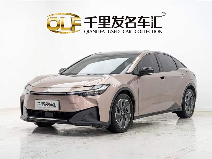 Фото 1 - Toyota bZ3