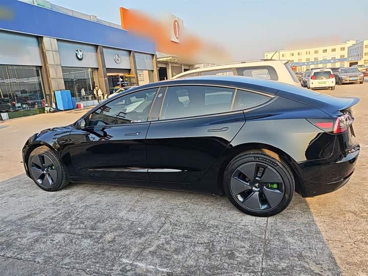 Фото 5 - Tesla Model 3