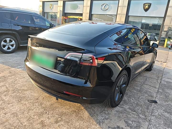 Фото 7 - Tesla Model 3