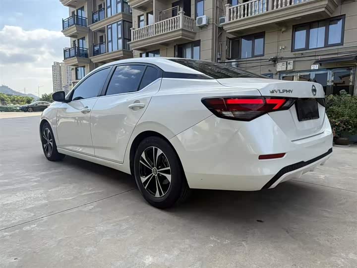 Фото 5 - Nissan Sylphy