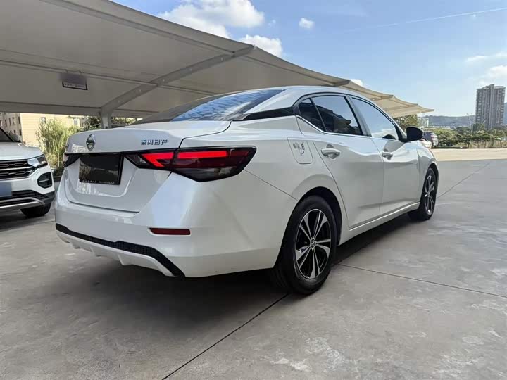 Фото 7 - Nissan Sylphy