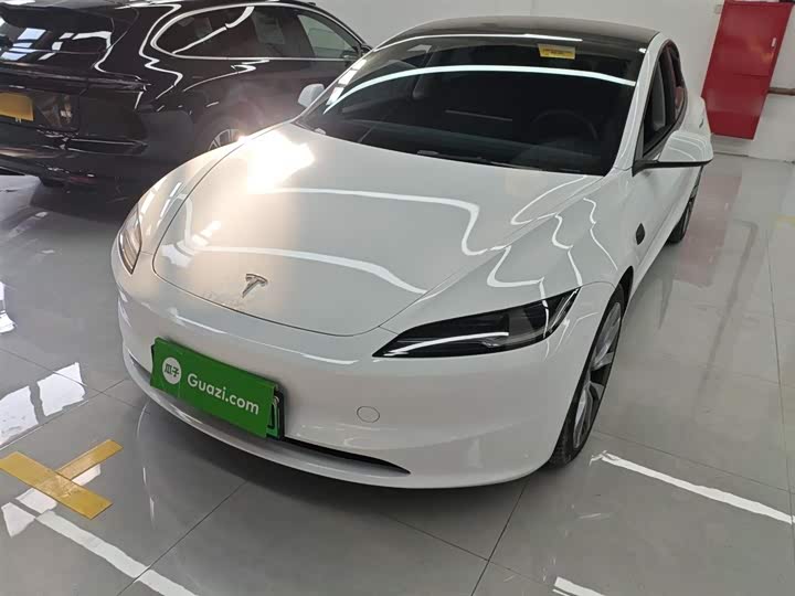 Фото 2 - Tesla Model 3