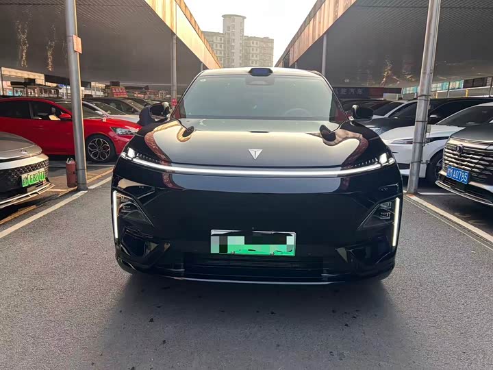 Фото 2 - Changan Deepal S09