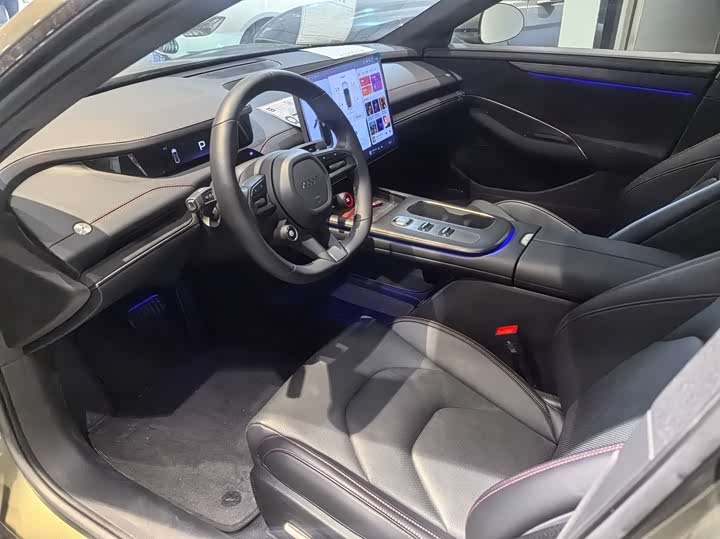 Фото 4 - Xiaomi SU7