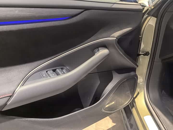 Фото 5 - Xiaomi SU7