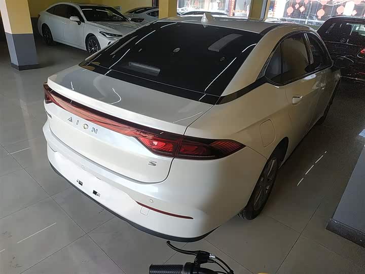 Фото 7 - GAC Aion S