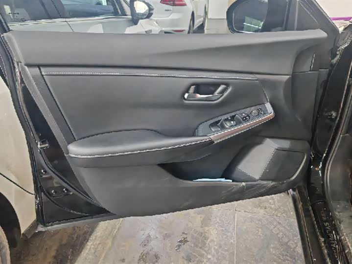 Фото 7 - Nissan Sylphy