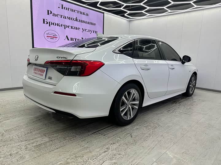 Фото 9 - Honda Civic