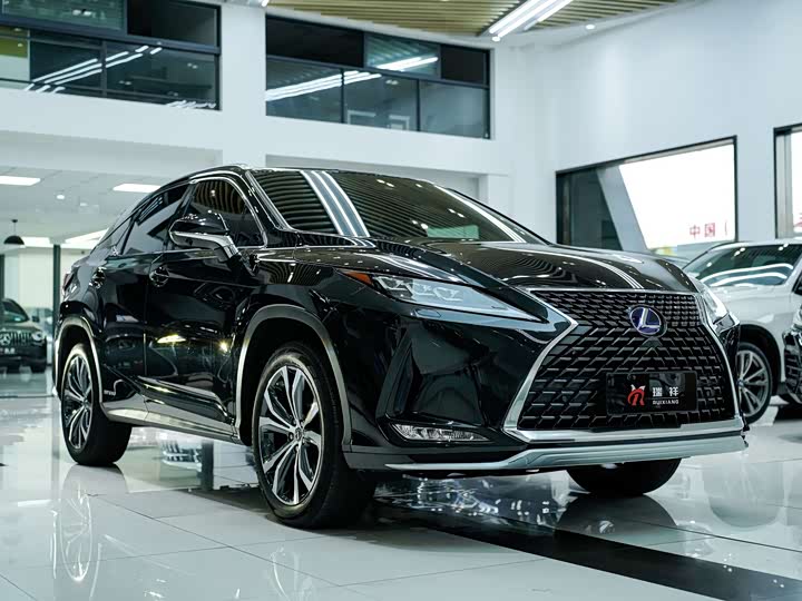Фото 3 - Lexus RX