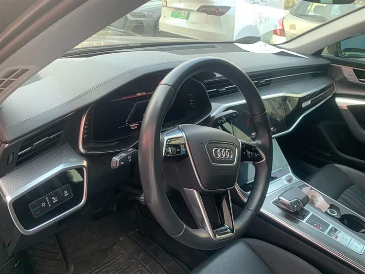 Фото 9 - Audi A6