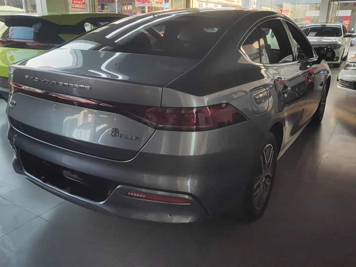 Фото 3 - BYD Qin Plus