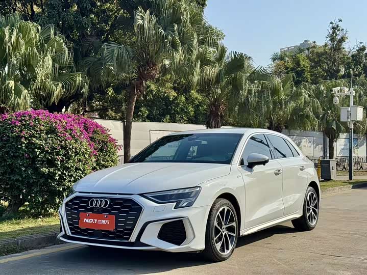 Фото 1 - Audi A3