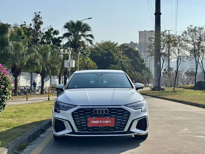 Фото 2 - Audi A3