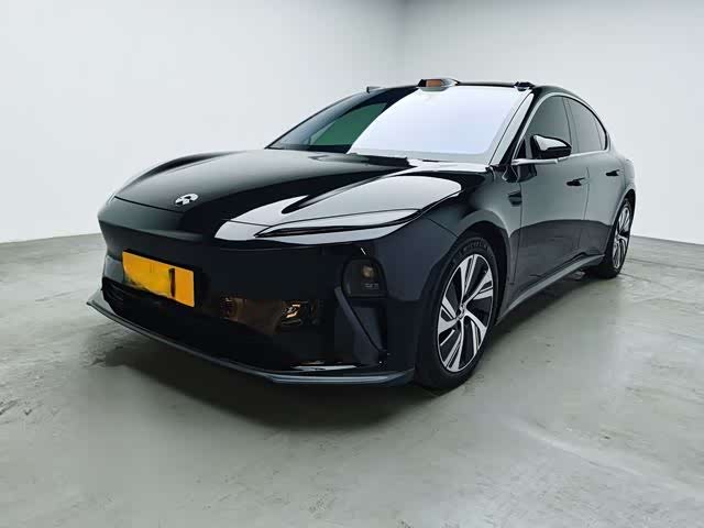 Фото 1 - Nio ET5