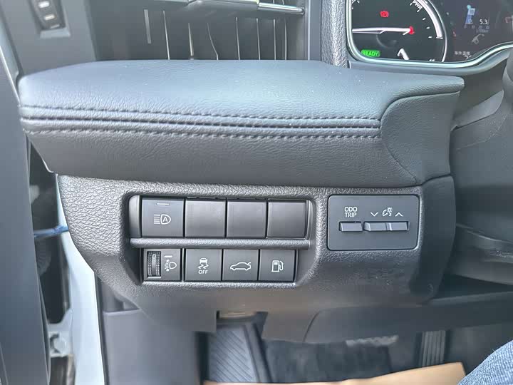 Фото 9 - Toyota Avalon