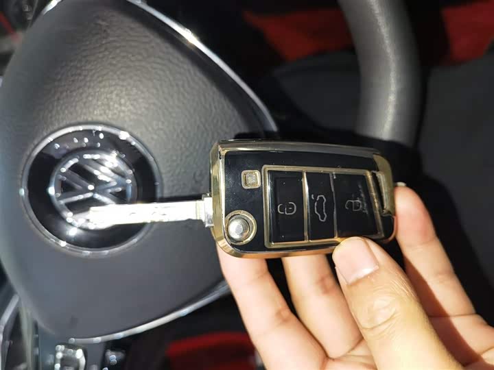 Фото 9 - Volkswagen Lamando L