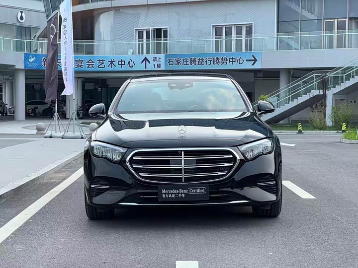 Фото 2 - Mercedes-Benz E-Class