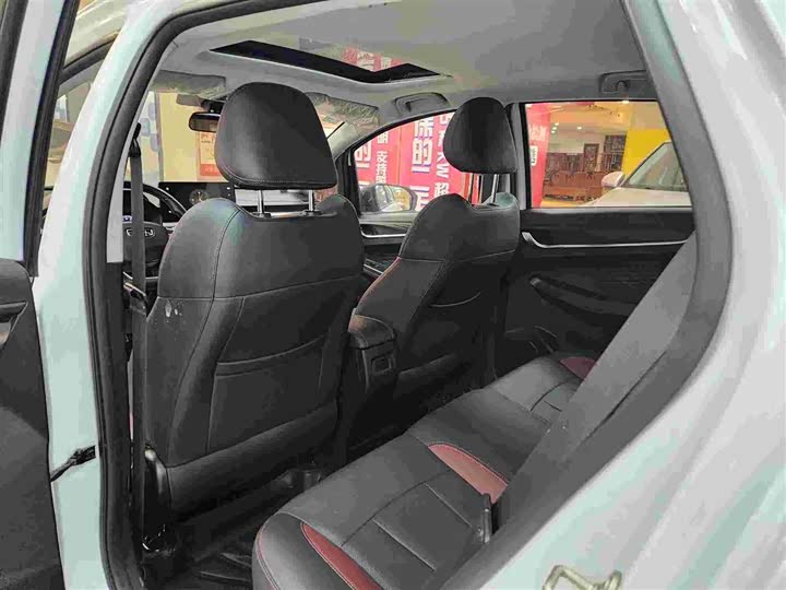 Фото 6 - Geely Vision X3