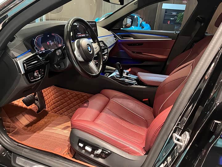 Фото 5 - BMW 5 Series