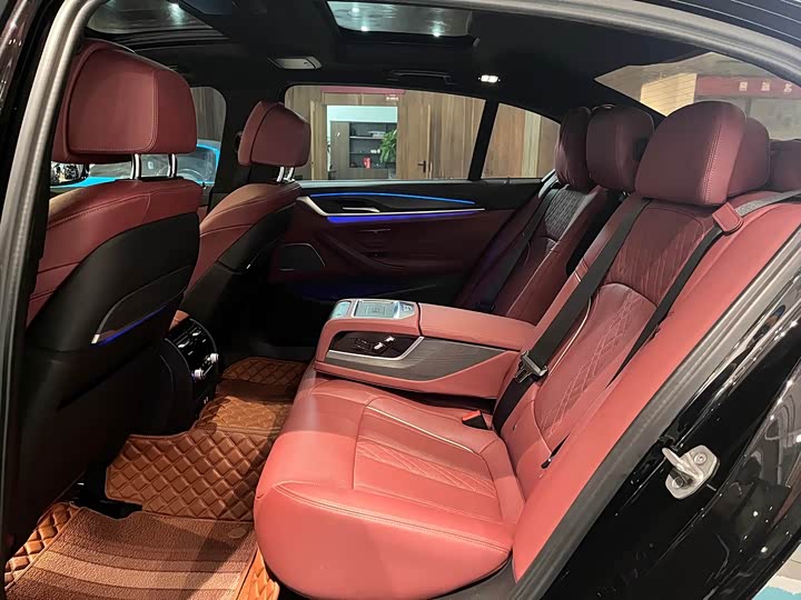 Фото 8 - BMW 5 Series