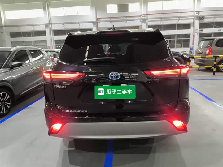 Фото 6 - Toyota Highlander