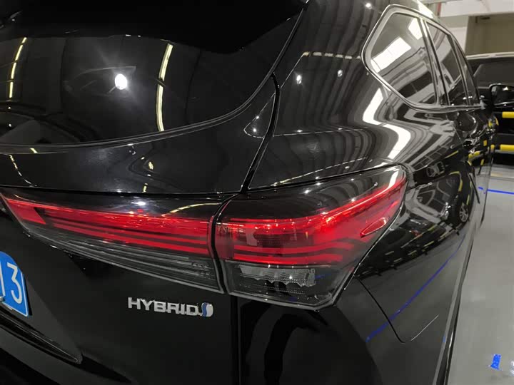 Фото 8 - Toyota Highlander