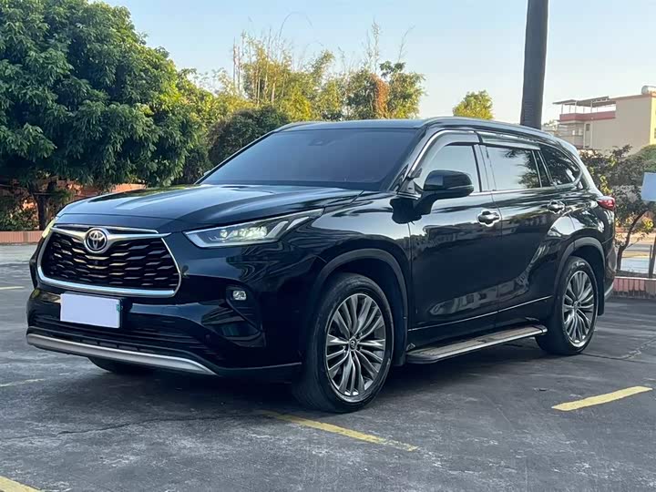 Фото 1 - Toyota Highlander