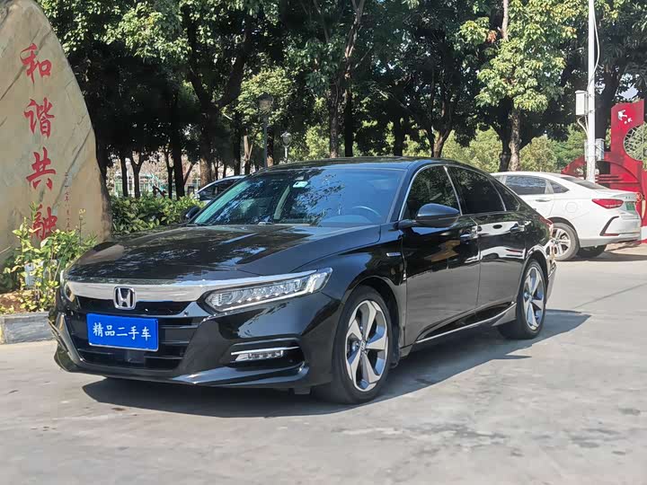 Фото 1 - Honda Accord