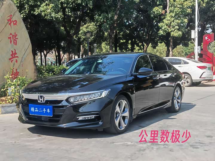 Фото 2 - Honda Accord