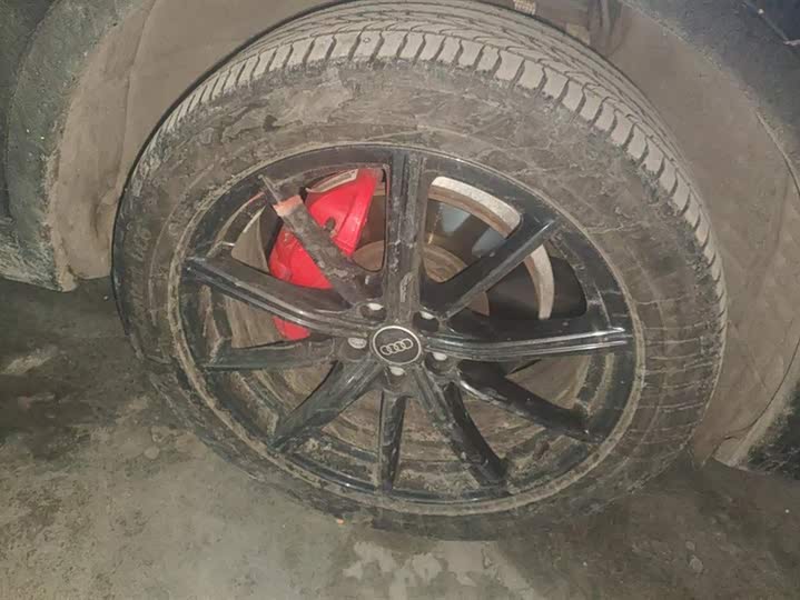 Фото 6 - Audi Q5L