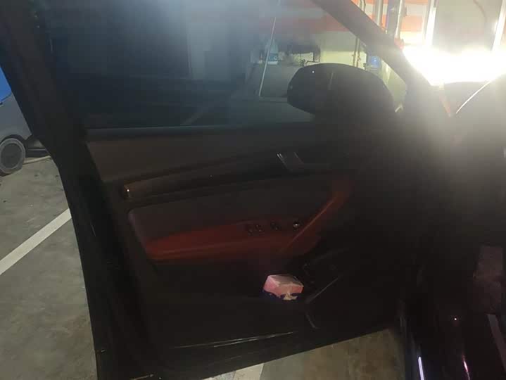 Фото 7 - Audi Q5L