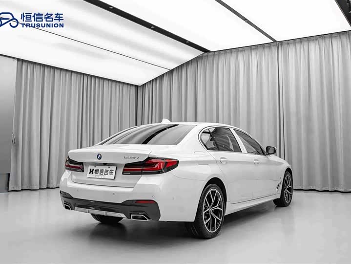 Фото 5 - BMW 5 Series