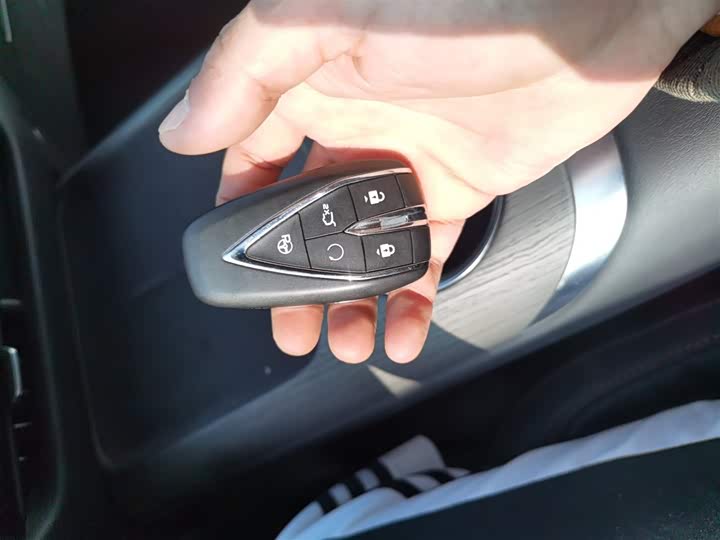 Фото 9 - Changan CS75 Plus