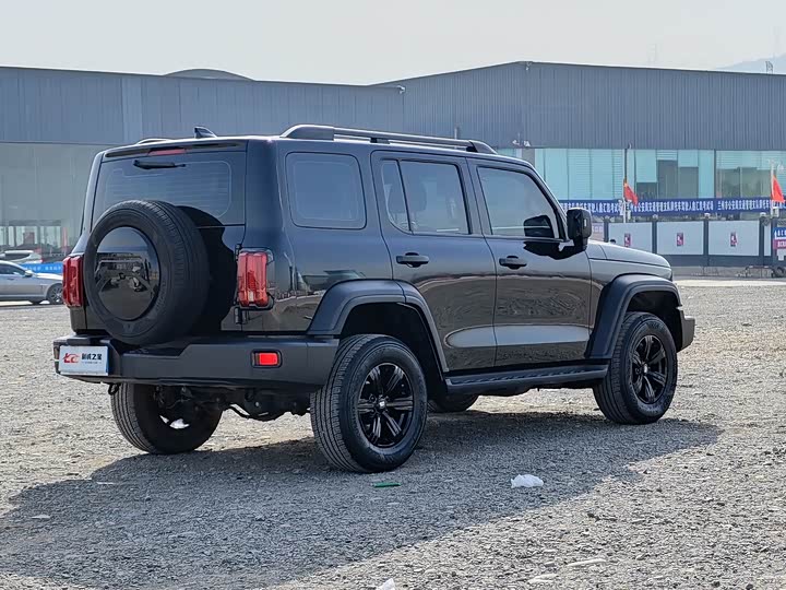 Фото 4 - Tank 300