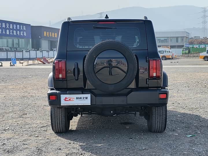 Фото 5 - Tank 300