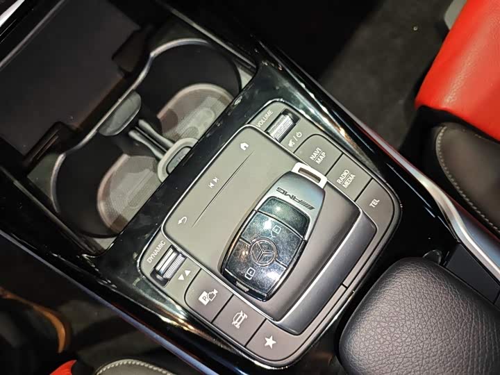 Фото 9 - Mercedes-Benz A-Class AMG