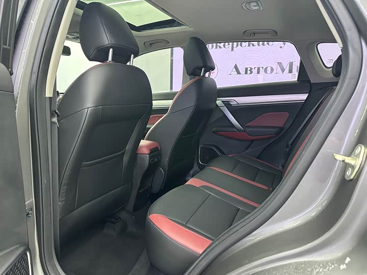 Фото 5 - Geely Coolray