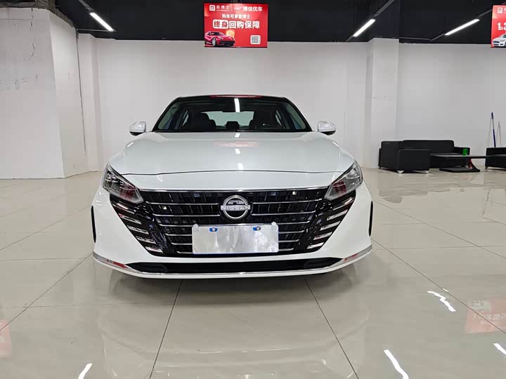 Фото 2 - Nissan Teana