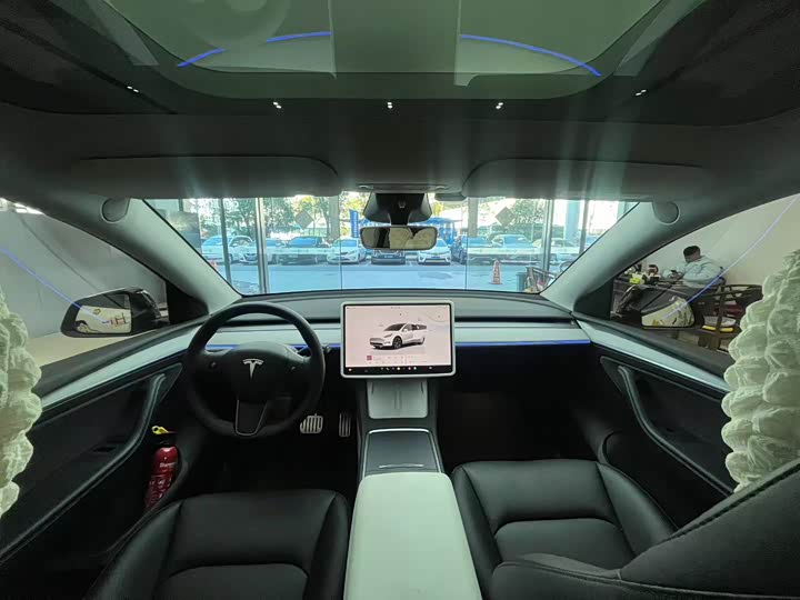 Фото 4 - Tesla Model Y