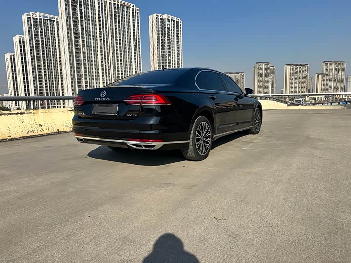 Фото 5 - Volkswagen Phideon