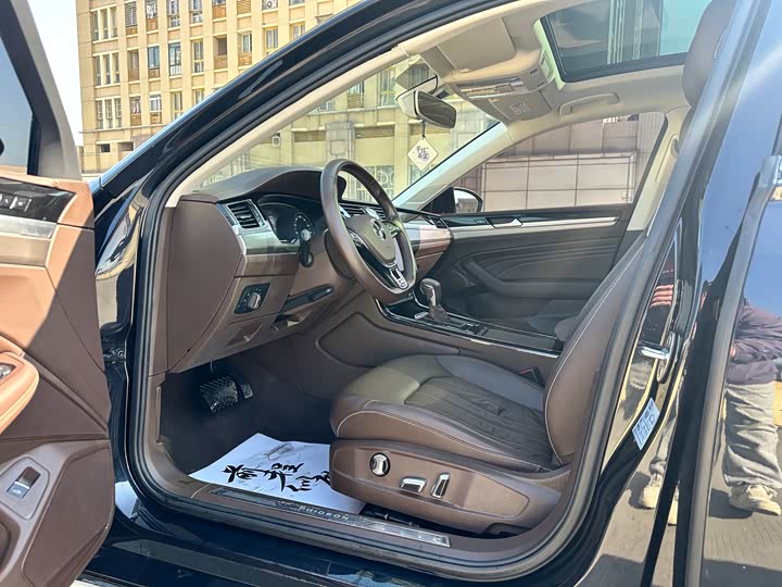 Фото 9 - Volkswagen Phideon