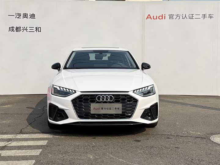 Фото 2 - Audi A4L