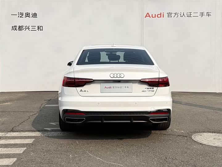Фото 5 - Audi A4L