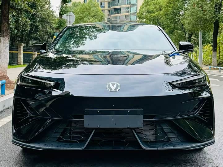 Фото 2 - Changan UNI-V