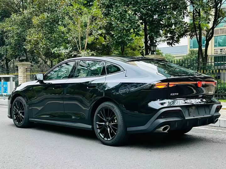 Фото 3 - Changan UNI-V