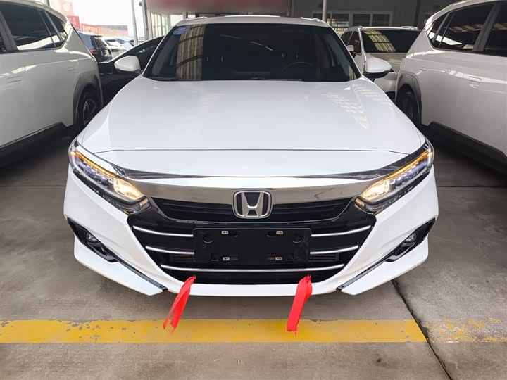 Фото 3 - Honda Accord
