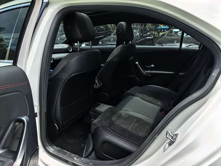 Фото 4 - Mercedes-Benz A-Class