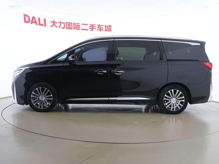 Фото 2 - GAC Trumpchi M8