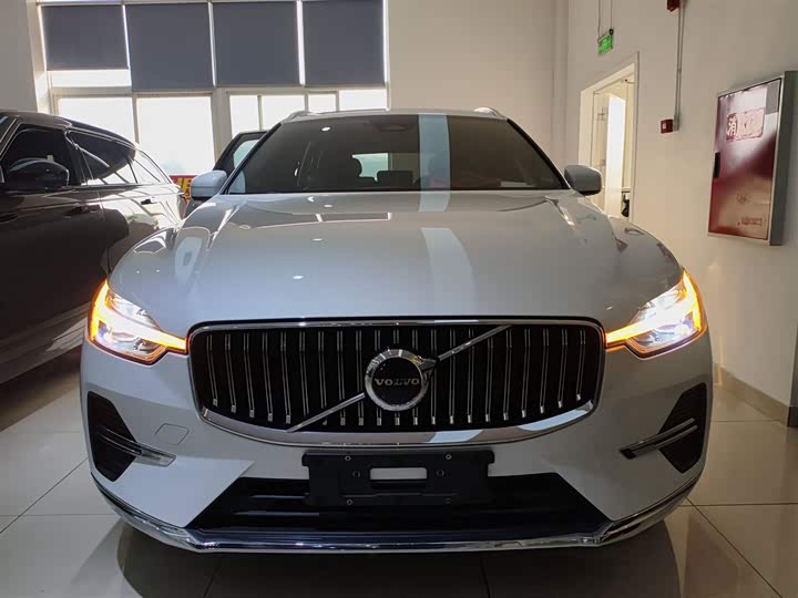 Фото 3 - Volvo XC60