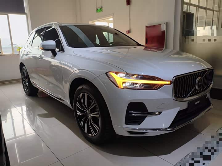 Фото 4 - Volvo XC60